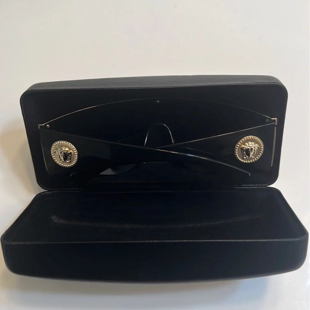 Versace Sunglasses - Unisex - Picture 8 of 11